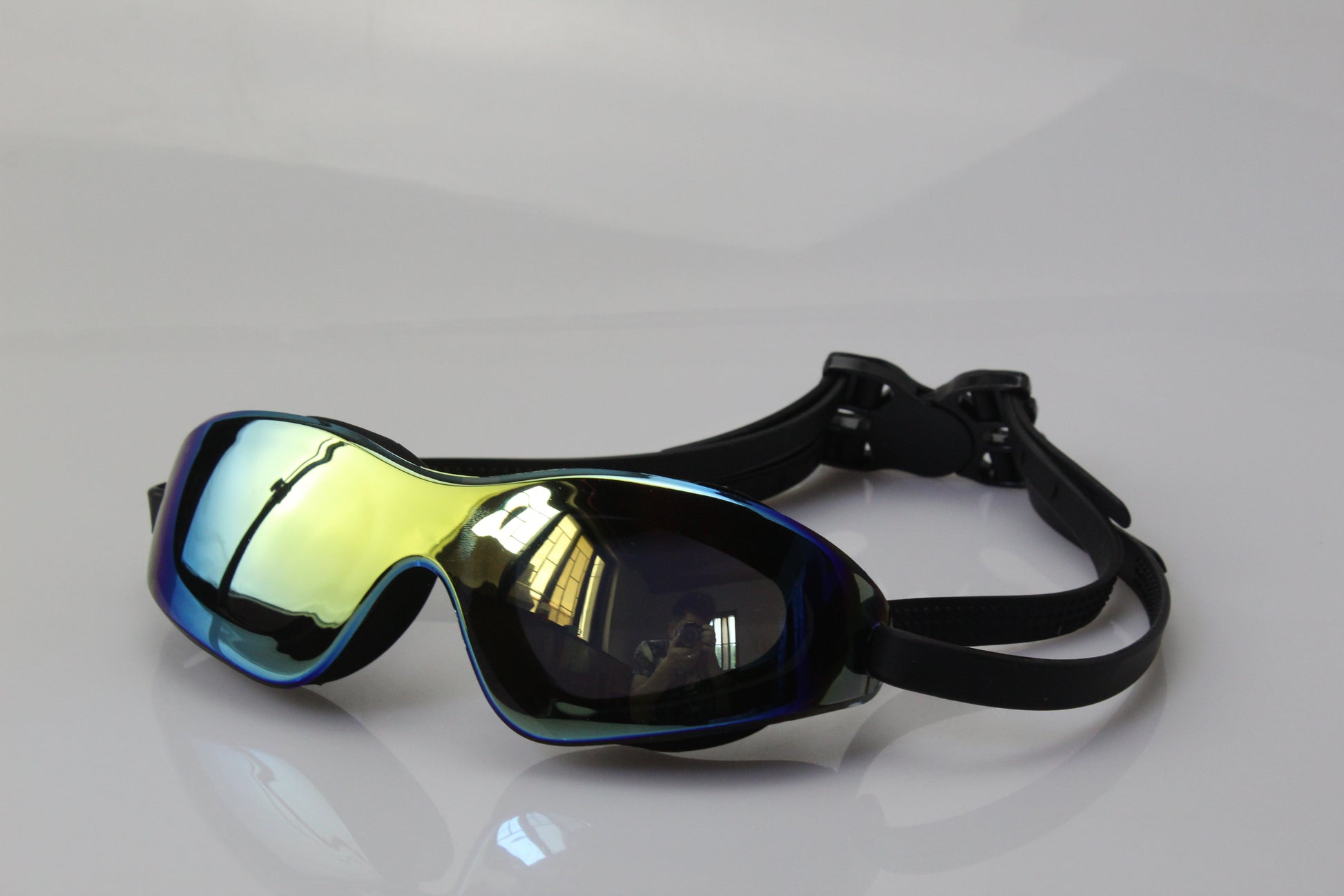 Swimming Goggles for Adult, Anti-Fog Anti-Ultraviolet Full Protection No Light Leakage Clear Vision Adult Men and Women