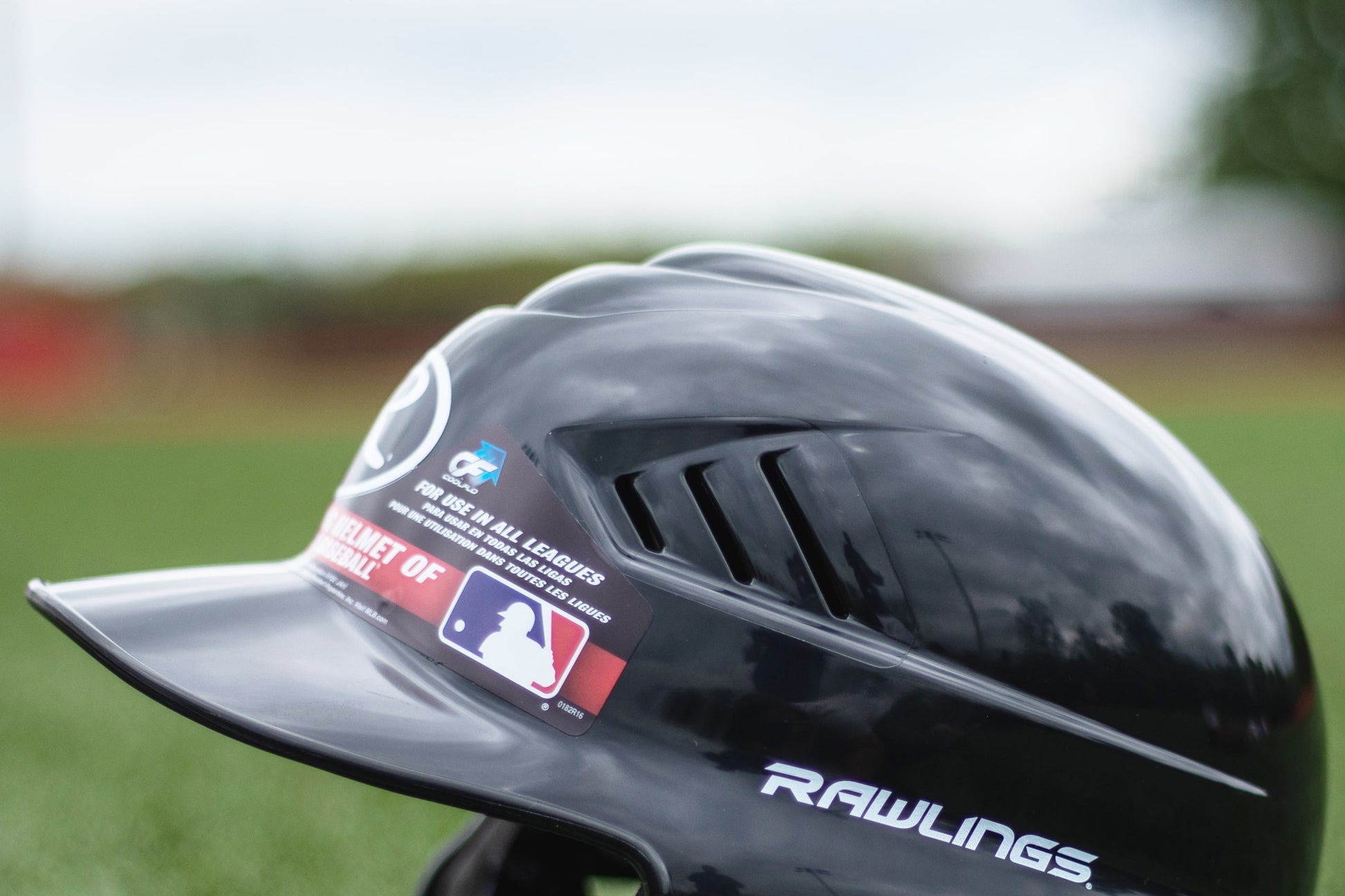 Youth Baseball Batting Helmet - Rawlings Vapor NOCSAE Certified